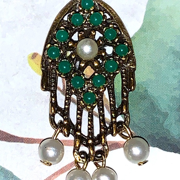 ๐งฟ2/$15๐งฟ Sarah Coventry Jade & Pearl Dreamcatcher Charm - Picture 13 of 13